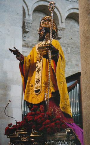 bari-statue-wmaster.jpg