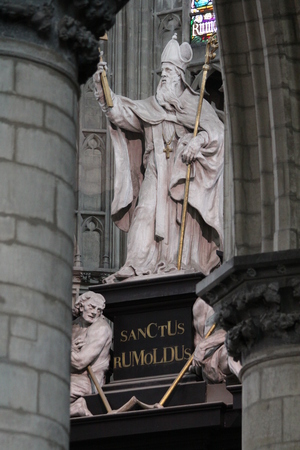 Saint_Rumbold_arc.JPG