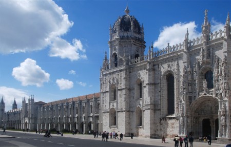 2560px-Jerónimos_April_2009-4